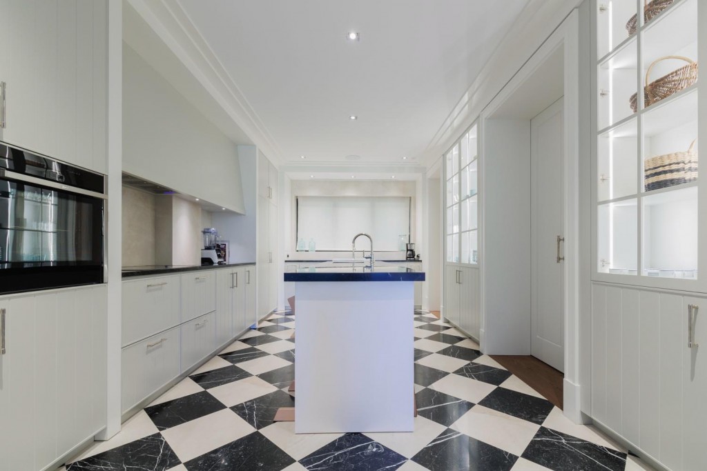 a52a7206-c239-4f9e-b65a-1be3883210b2